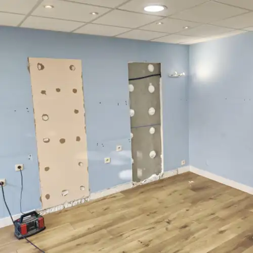 Eclairage d'un salon de coiffure au Bono - SARL Hervé Père & Fils